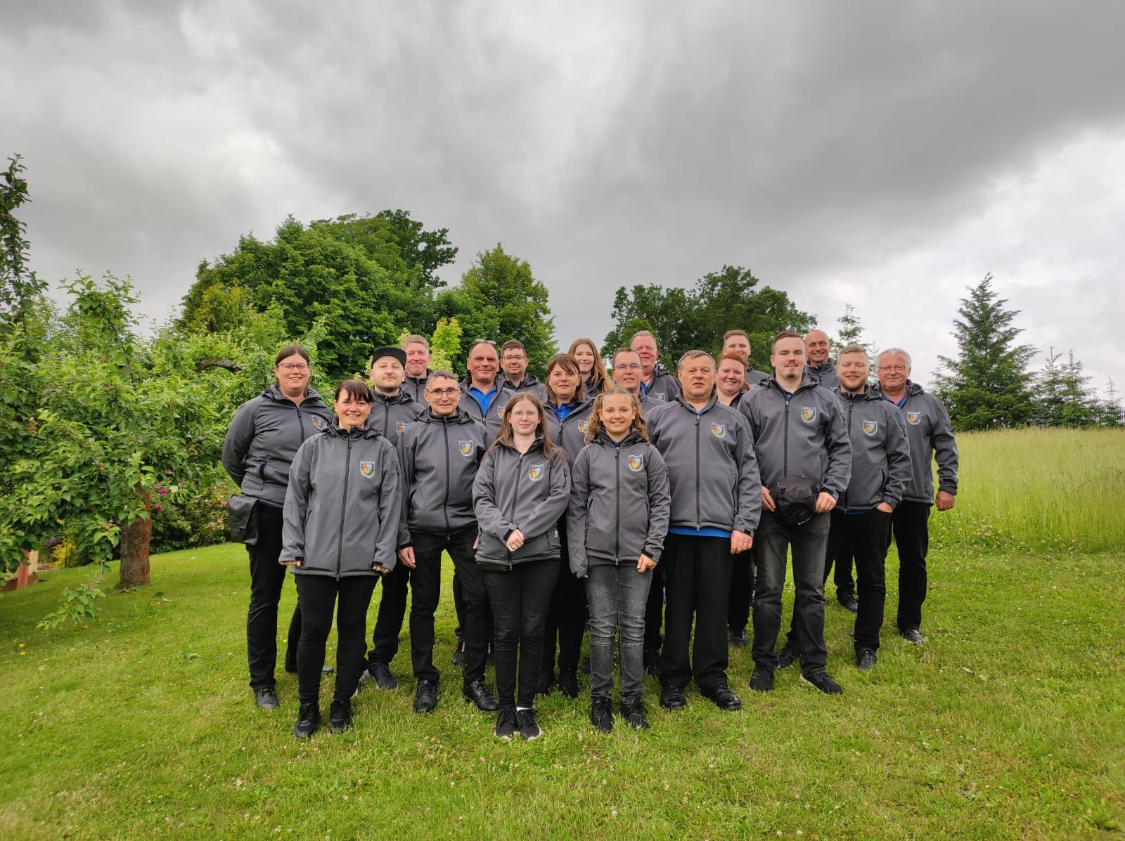 Schalmeienkapelle Walpernhain – Gruppenbild 2025